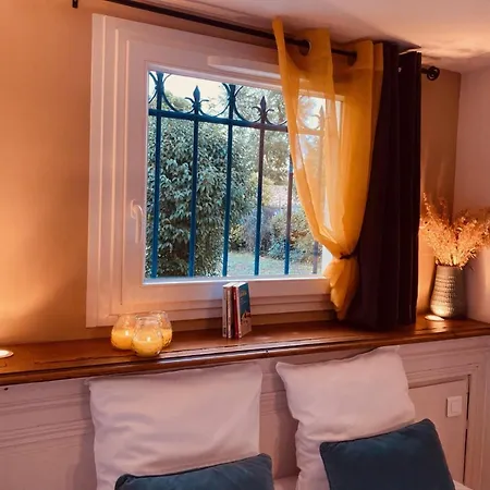 Holiday home La Parenthese Blanche